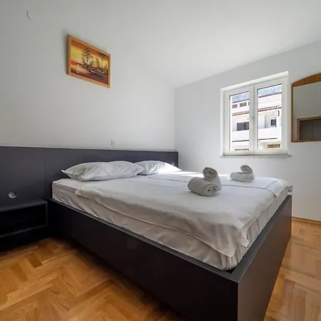 One With View Apartment